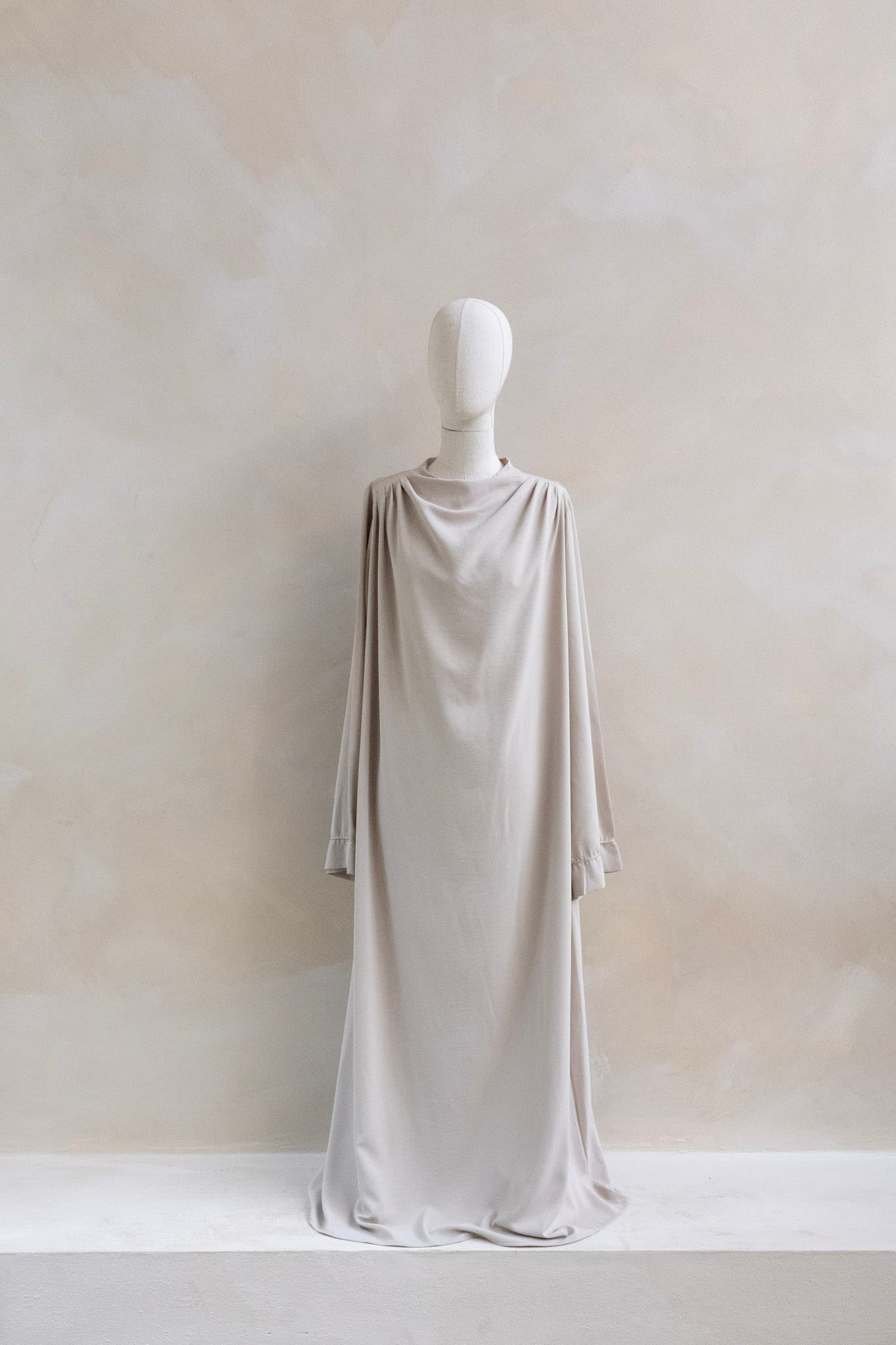 213-AI0A1591 Drape Abaya - Light Beige - Afbeelding 1